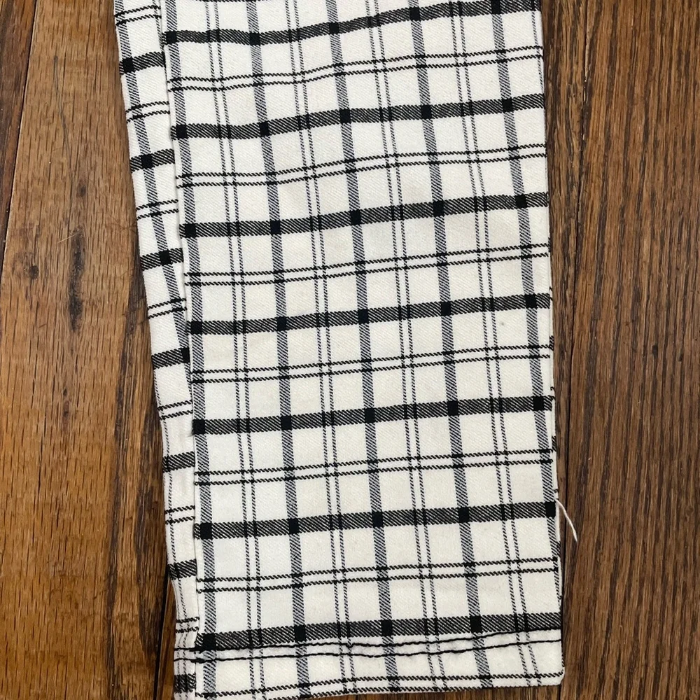Black & White Plaid Skinny Pants – High Waisted Stretch Grid Print (Size L) - Picture 5 of 5